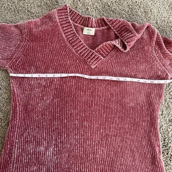 Wilfred Aritzia Violetta Chenille V-Neck Wife Sleeve Sweater in Rose Mauve - Picture 10 of 13
